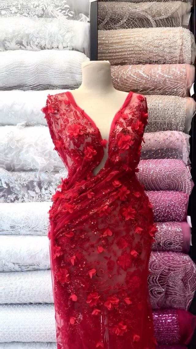 Jo thjesht copë, por frymëzim 💫
#fashionfabric #fabriclove #dressinspiration #luxuryfabric #styleinspo