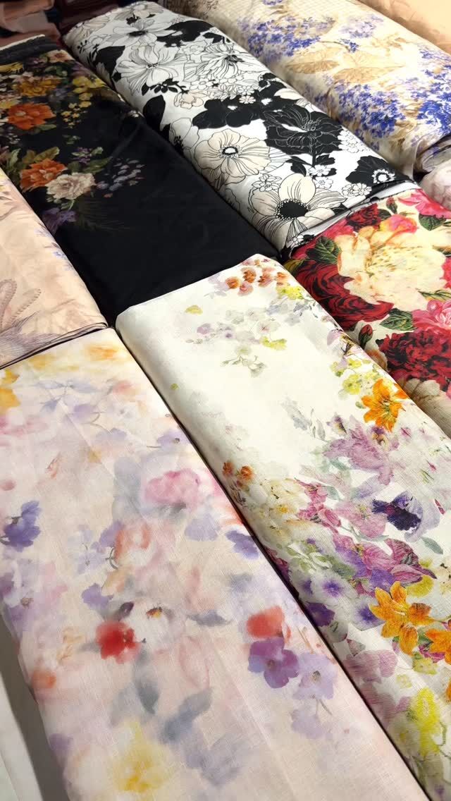 Furnizim i ri, dizenjo të reja, frymëzim pa fund.✨😊
#FurnizimIRi #DizenjoTeReja #NewArrival #FreshStock #NewDesigns